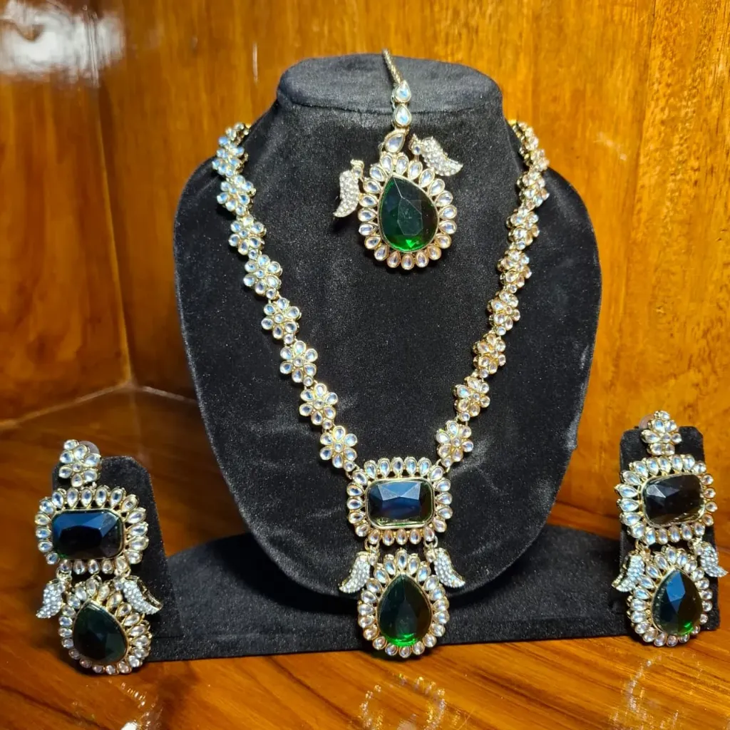 Green Kundan Set