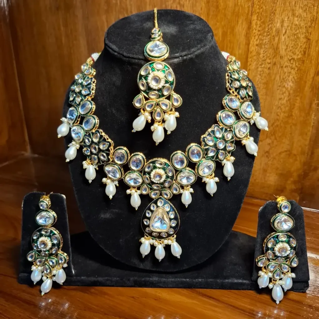 Kundan Maang Tika Bridal Set